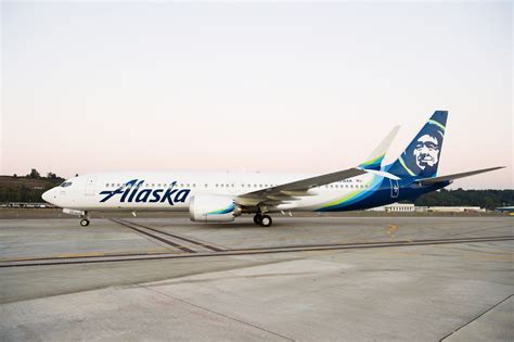 Alaska Airlines boosts 737 MAX orders to 120 Jets - Lynnwood Times