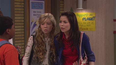 Watch iCarly (2007) Season 1 Episode 1: iCarly - iPilot – Full show on Paramount Plus