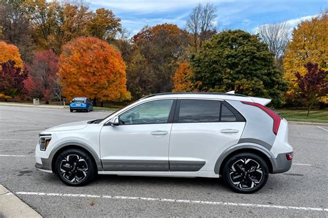 Can You Road-Trip the 2023 Kia Niro EV With Its 253 Miles of Range ...