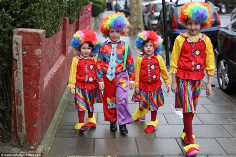 Orthodox Jewish children don elaborate costumes to enjoy Purim festival | Daily Mail Online