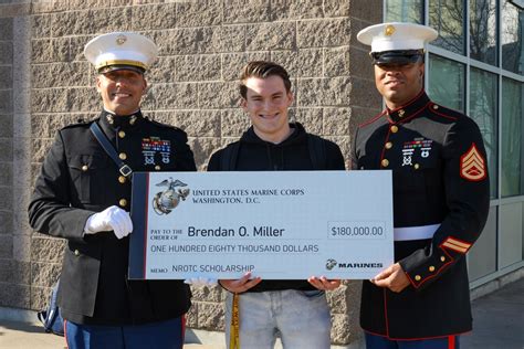 DVIDS - Images - Sacramento Marines Present NROTC Scholarship [Image 4 of 5]