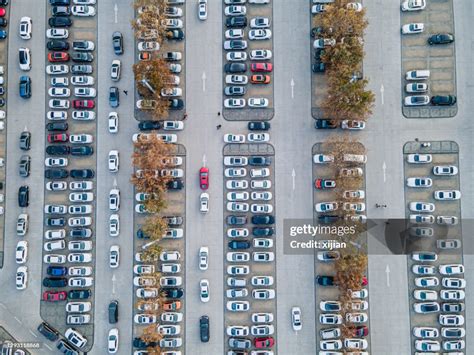 Aerial View Parking Lot High-Res Stock Photo - Getty Images