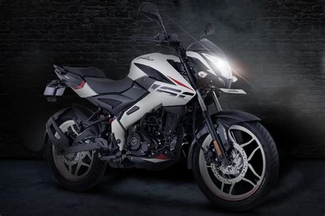 2021 Bajaj Pulsar NS160 Price, Specs, Top Speed & Mileage in India