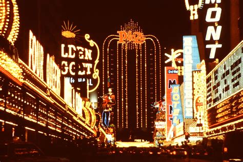 Las Vegas in 1978 (With images) | Vegas, Las vegas, Broadway shows