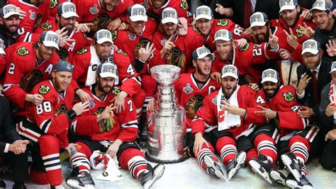 Chicago Blackhawks gewinnen Stanley Cup im Finale gegen Tampa Bay ...