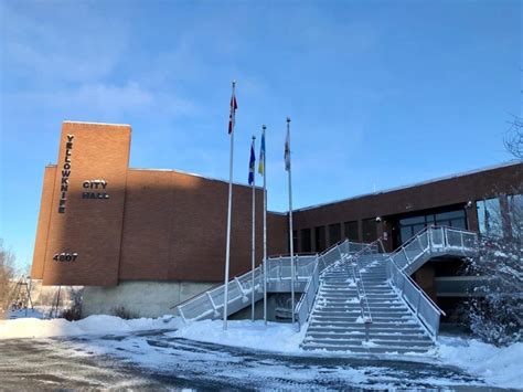 Stairs to Yellowknife city hall re-open to public