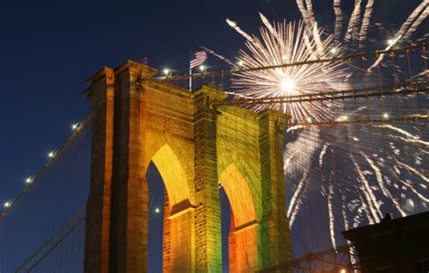 Fireworks Over Brooklyn Bridge Stock Photo - Download Image Now - iStock