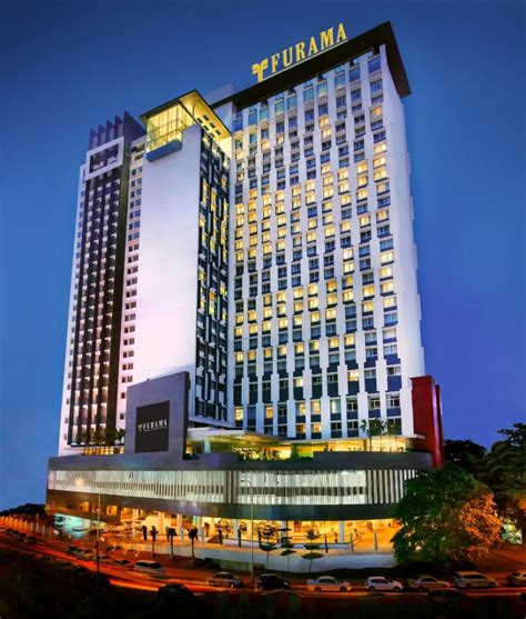 Furama Hotel Bukit Bintang, modern 27-storey building in capital city