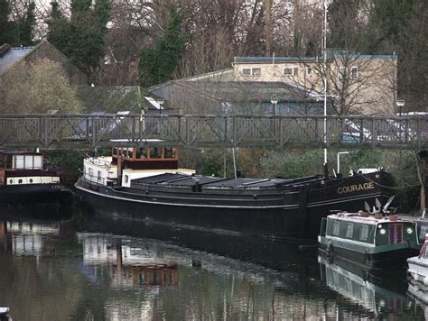 houseboat barge london | House boat, Canal boat, Dutch barge