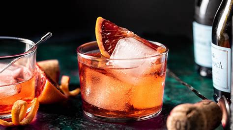 Classic Negroni Sbagliato Cocktail Recipe