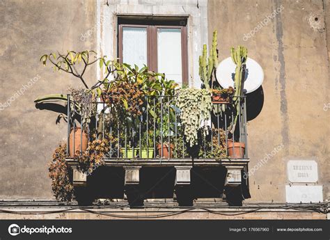 Traditional architecture in Catania, Sicily, Italy. — Stock Photo © Curioso_Travel_Photography ...