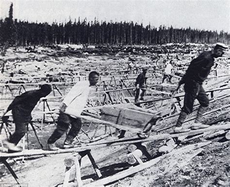 Haunting images of prisoners in Stalin's Gulag prisons | Daily Mail Online