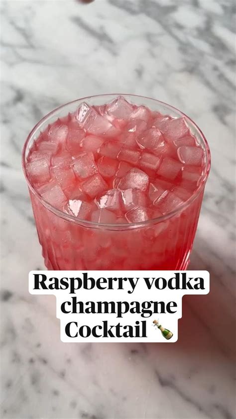 Raspberry vodka champagne cocktail | Drinks alcohol recipes, Yummy ...