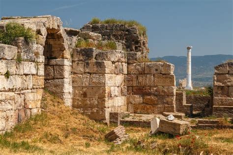 Ruins of the Ancient Town Laodicea on the Lycus Stock Photo - Image of blue, column: 128734050