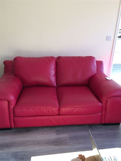 HOT PINK LEATHER SOFA 3seater and two seater | in Glasgow | Gumtree