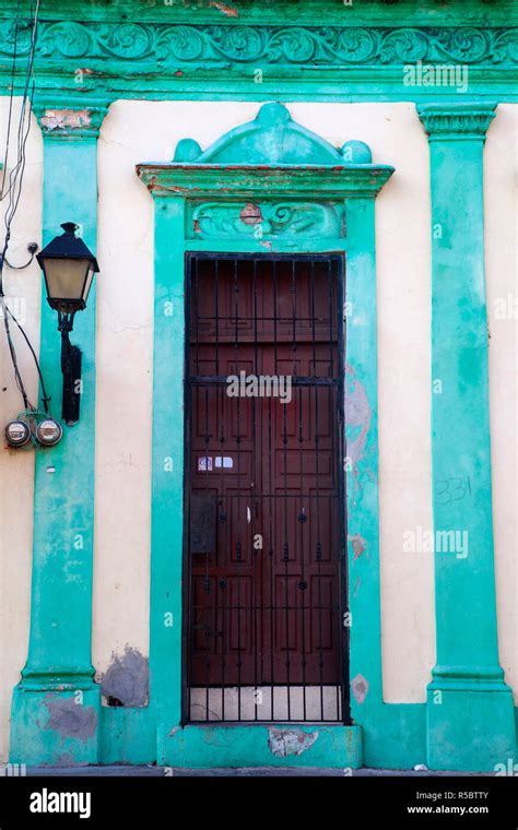 Houses house dominican republic hi-res stock photography and images - Alamy