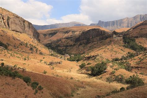 South Africa - uKhahlamba-Drakensberg Park | Cathedral Peak … | Flickr