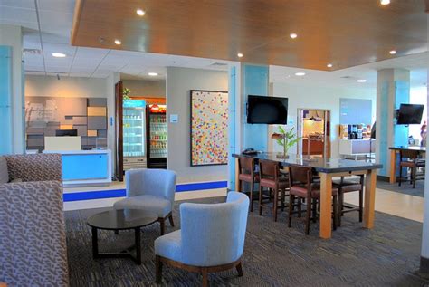 HOLIDAY INN EXPRESS & SUITES COLUMBIA CITY, AN IHG HOTEL - Updated 2024 (IN)