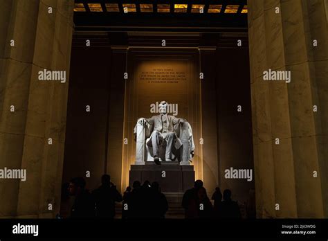 Abraham Lincoln Memorial Statue at Night Stock Photo - Alamy