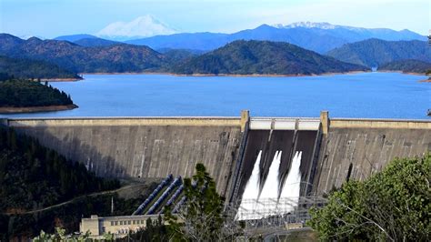 Shasta Dam water release - YouTube