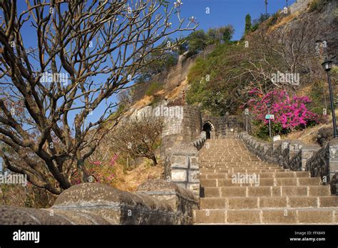 Steps going up to Shivneri Fort , Junnar Pune , Maharashtra , India Stock Photo: 95848825 - Alamy