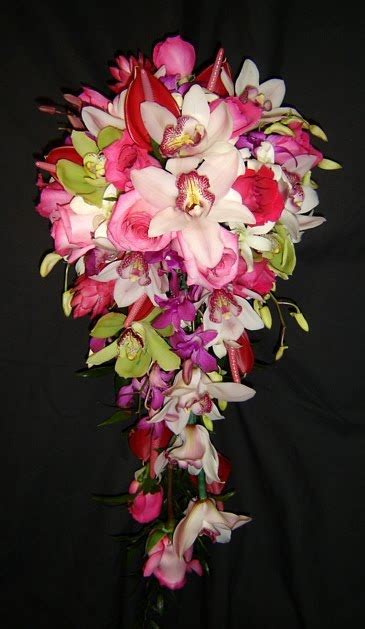 ESCAPE TO PARADISE: Tropical Flower Bouquets