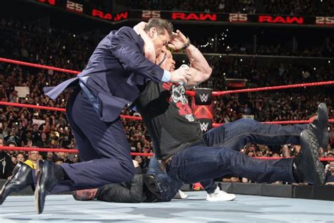 Stone Cold Steve Austin Returned To Raw Last Night And Stunnered Vince ...