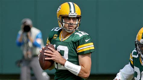 Will Aaron Rodgers throw over 2.5 touchdowns?