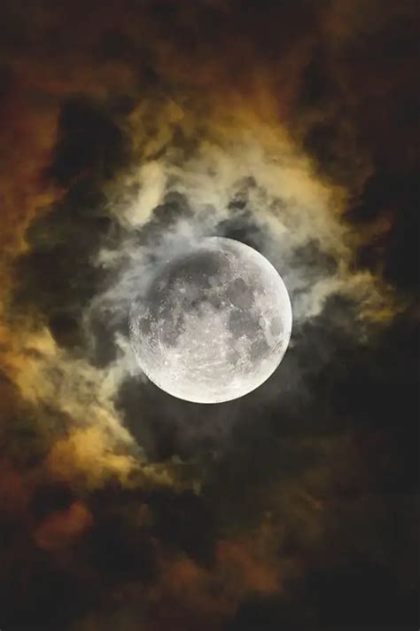 45 Fascinating Full Moon Photography Tips and Ideas