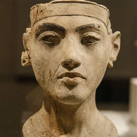 The Pharaoh Akhenaten | Statue, Berlin art, Egyptian kings