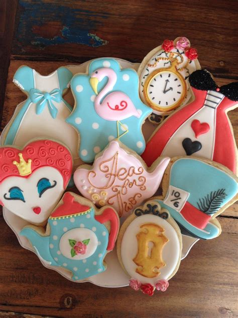 Alice in Wonderland Cookies | Alice in wonderland cakes, Cookie decorating, New birthday cake