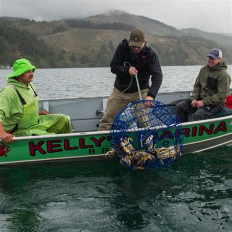 Crabbing Season Oregon 2025 - Joice Gerrilee