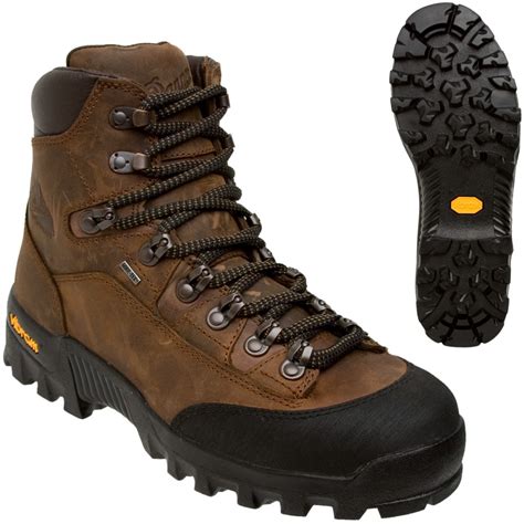 Men's Backpacking Boots Reviews | IUCN Water