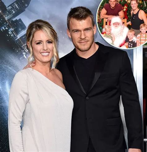 Alan Ritchson, Family Man with Wife Surrounded By Gay Rumors