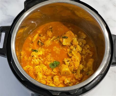 Instant Pot Cauliflower Curry • Simple Sumptuous Cooking