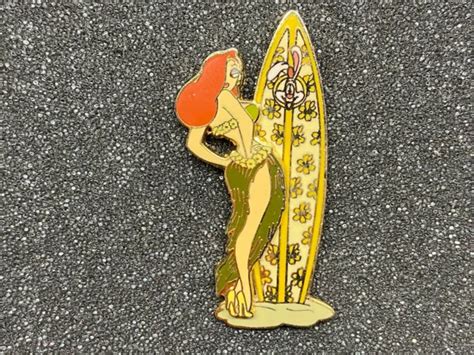 DISNEY WHO FRAMED Roger Rabbit Jessica Rabbit on Beach with Surfboard 2005 Pin EUR 22,22 ...