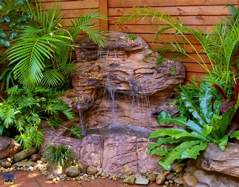 Large Corner Waterfall LCW-001 | Garden & Pond Products | Universal Rocks