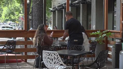 Sacramento restaurants struggle to keep outdoor dining going | abc10.com