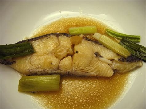 Fast Fit Fun Fab Food: Hirame (halibut, flounder) vs. Karei (turbot, sole or righteye flounder)