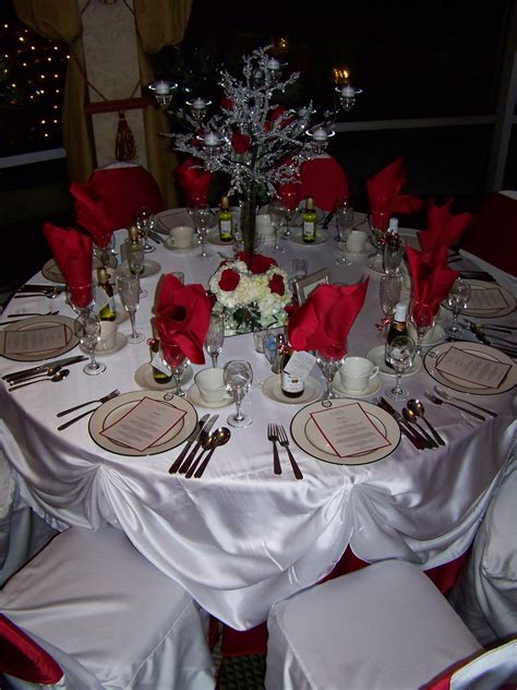 red and silver wedding decor - Google Search | Silver wedding decorations, Wedding table ...