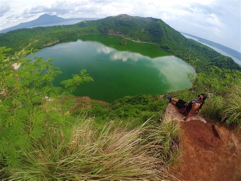 TAAL VOLCANO HIKE GUIDE & ITINERARY | A Wanderful Sole