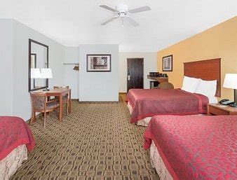 DAYS INN BY WYNDHAM LAMAR $104 ($̶1̶1̶5̶) - Updated 2024 Prices & Hotel Reviews - CO