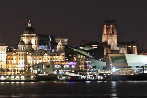 Liverpool Pier Head at night © El Pollock cc-by-sa/2.0 :: Geograph ...