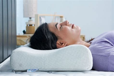 A Comprehensive Guide on the Best Pillow For Neck Pain | Doctor Dreams