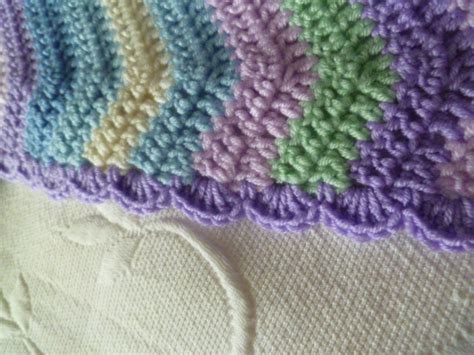 The 8th Gem: CROCHET: Baby Ripple Blanket Edging