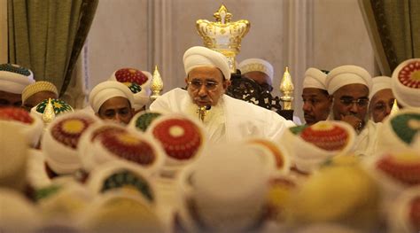 Excommunication in Dawoodi Bohra community: SC refers plea to nine ...