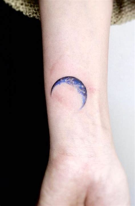 60 Dreamy Moon Tattoos With Meaning - Our Mindful Life