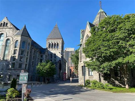 The 8 Top Attractions in Montreal