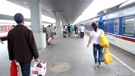 Yiwu railway station train South China - YouTube