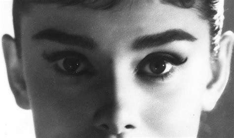 Audrey Hepburn Eyes - Get the Audrey look with this Makeup Tutorial